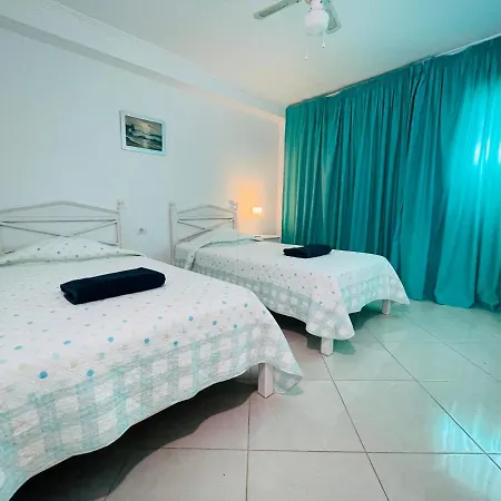 Two Bedroom In Paraiso Royal, La28 * Playa de las Americas (Tenerife)