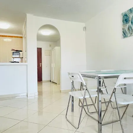 Two Bedroom In Paraiso Royal, La28 * Playa de las Americas (Tenerife)