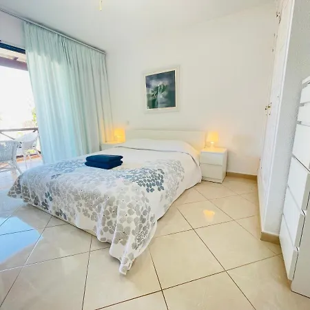 Two Bedroom In Paraiso Royal, La28 Playa de las Americas (Tenerife)